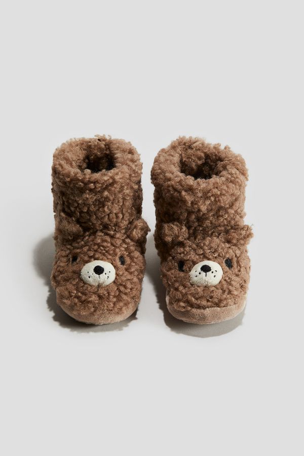 Pantuflas efecto peludo con suela blanda