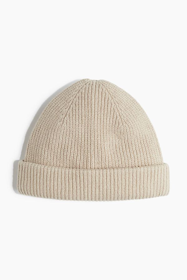 Gorro en punto acanalado