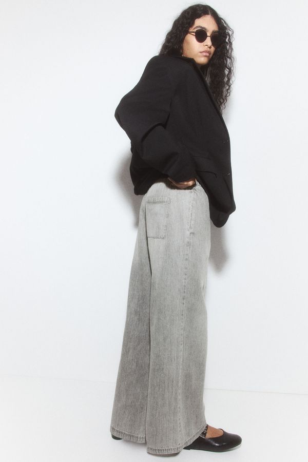 Pantalón denim con cordón de ajuste