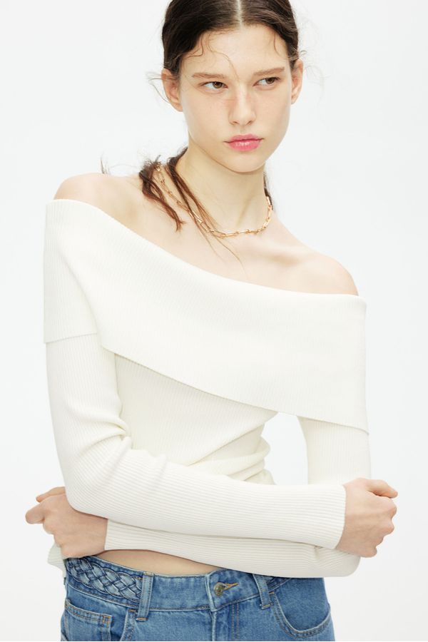 Top off-the-shoulder en punto acanalado