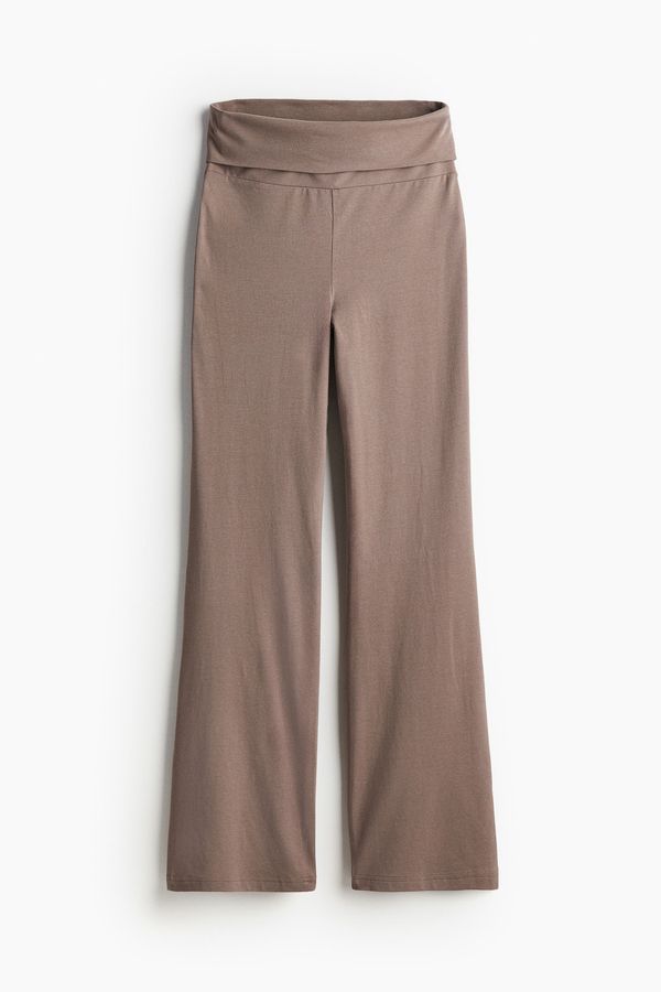 Pantalón flared de punto