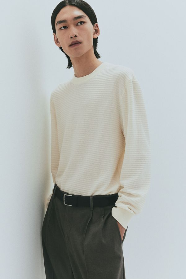 Sweater en punto con textura Regular Fit