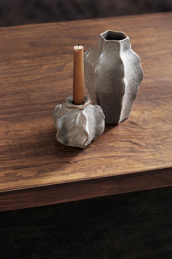 Candelabro pequeño de cerámica gres