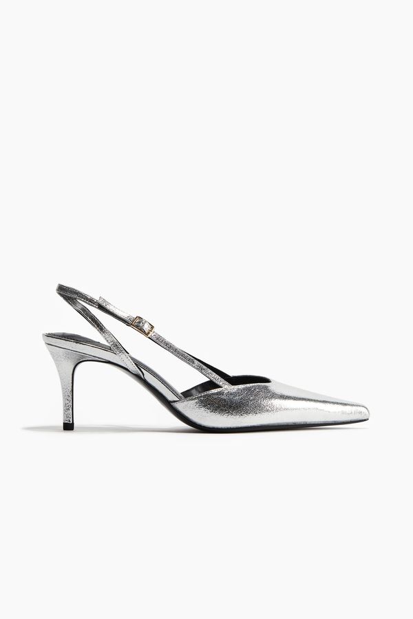 Zapatos reina destalonados con punta fina