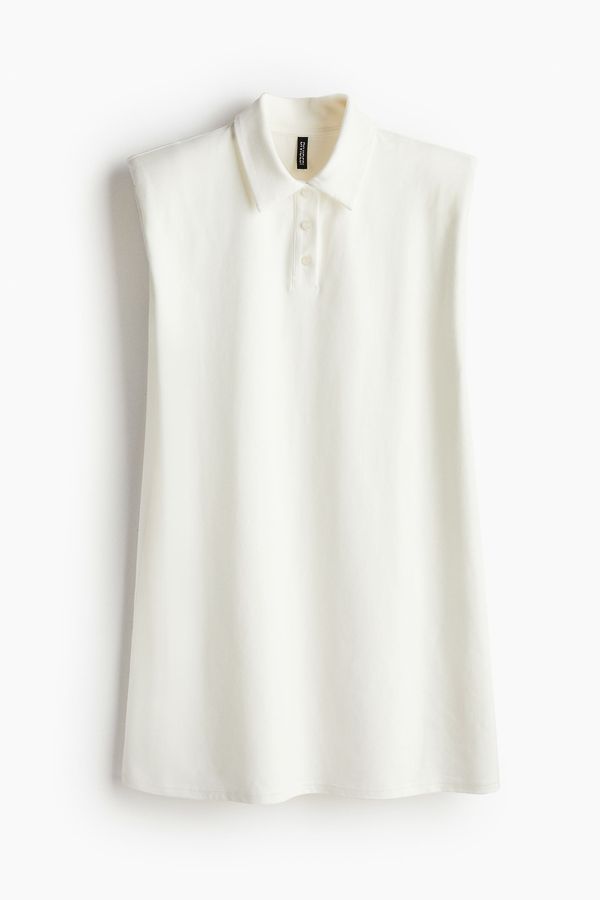 Vestido polo con hombreras