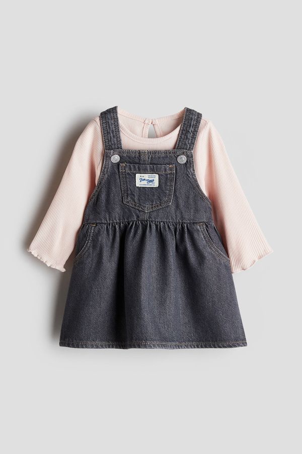 Conjunto de vestido denim y polera