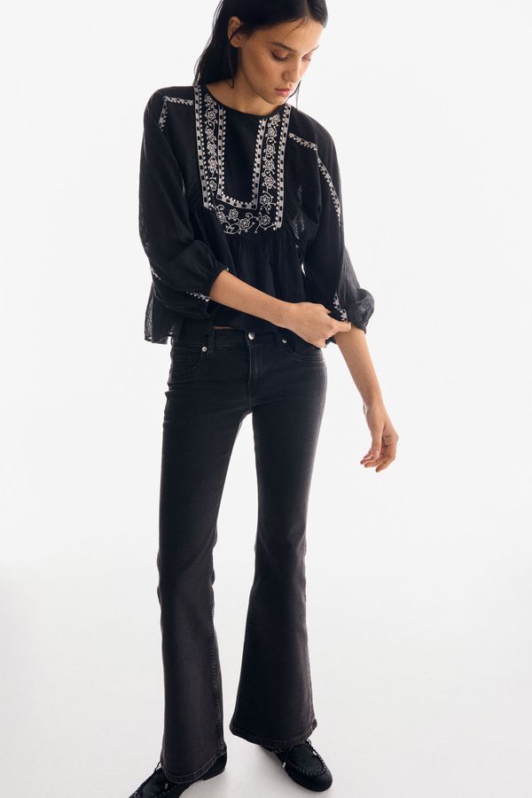 Flared Low Jeans
