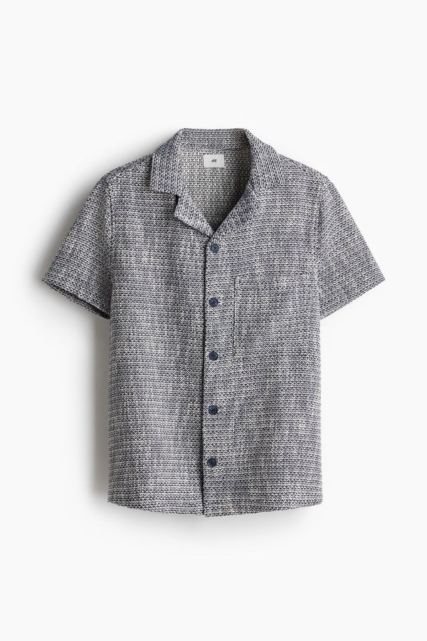 Camisa resort en tejido texturizado Regular Fit