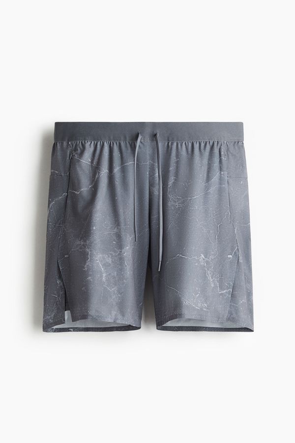 Shorts deportivo de doble capa con DryMove™