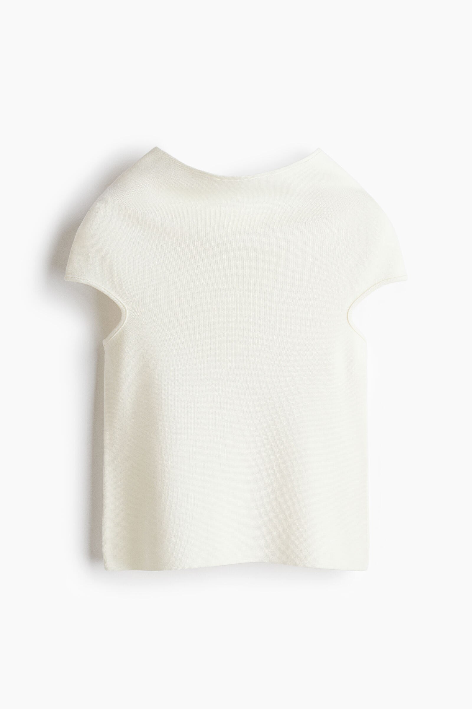 Top con cuello elevado
