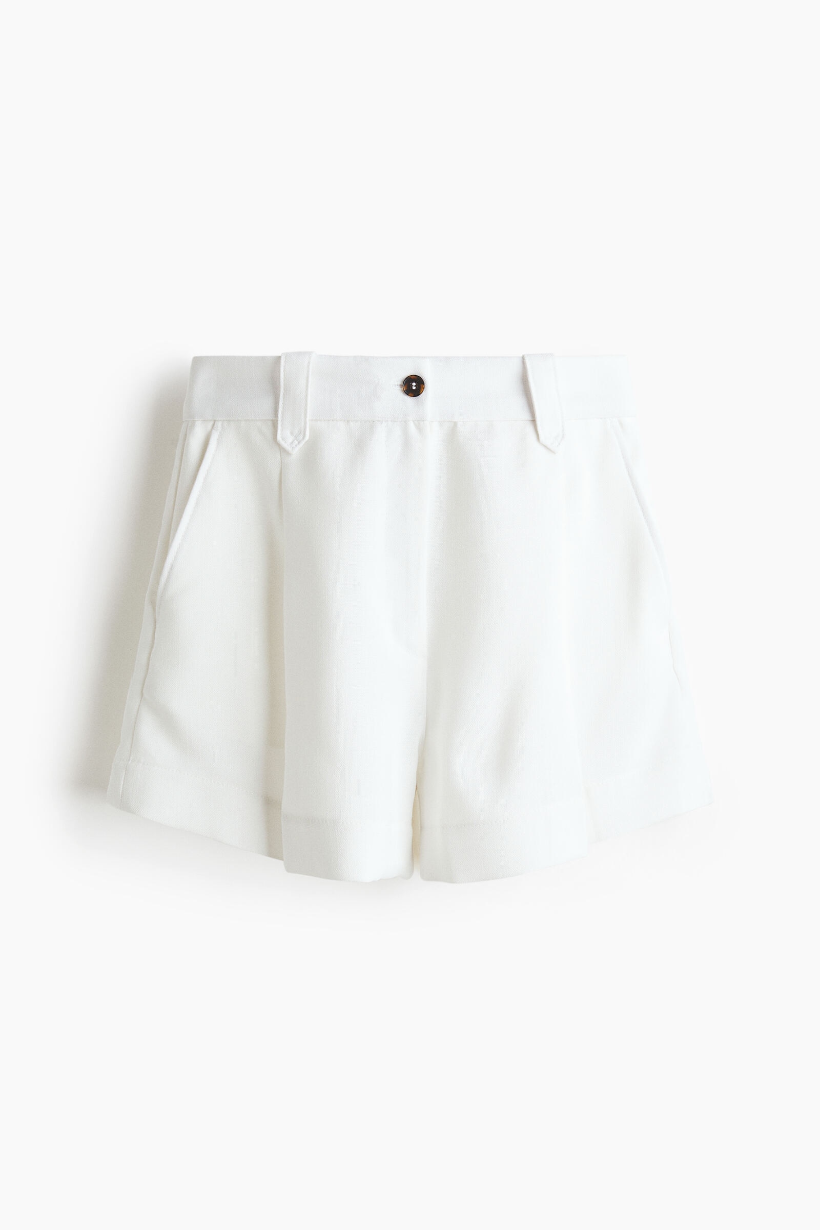 Shorts con pliegues