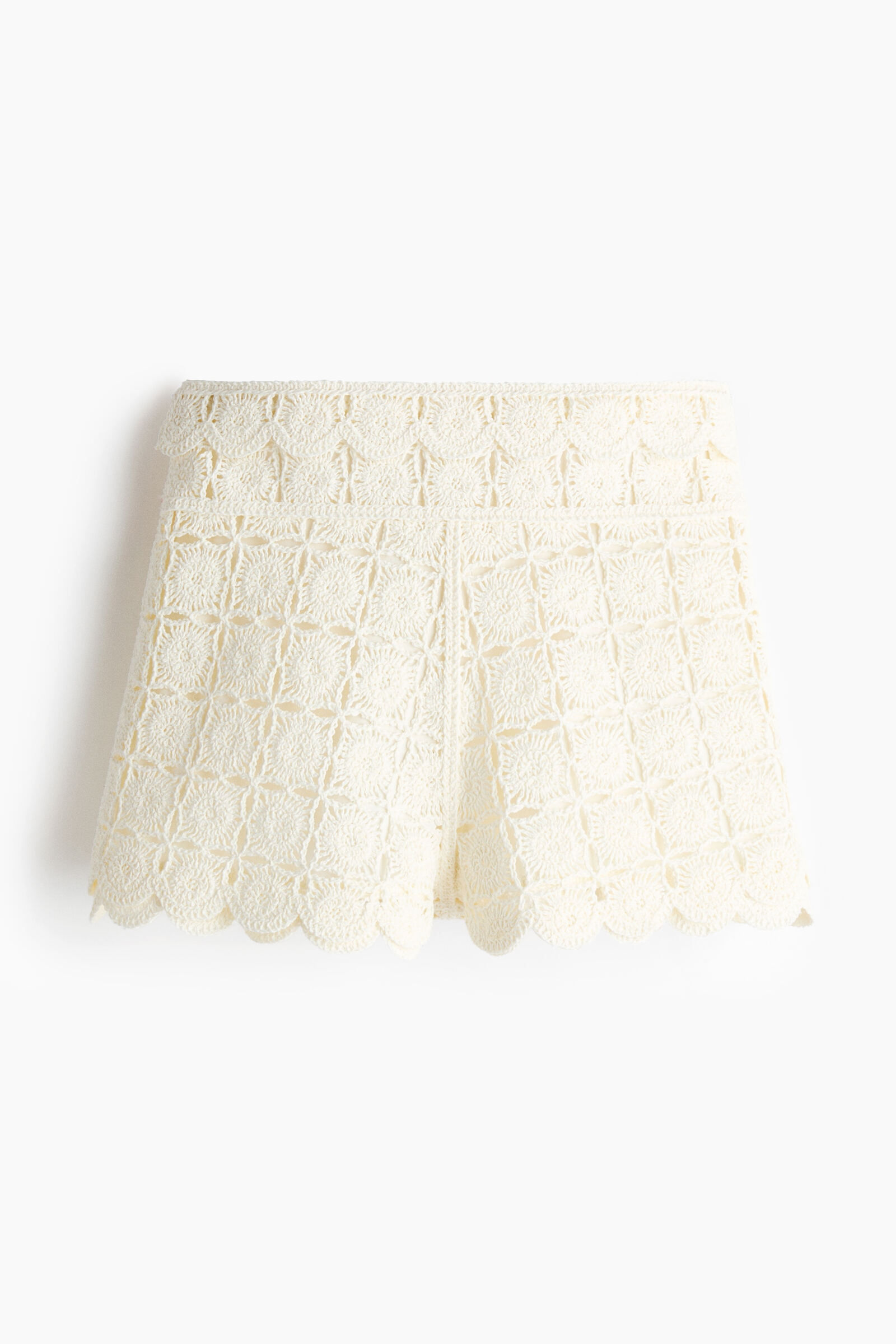Shorts efecto crochet